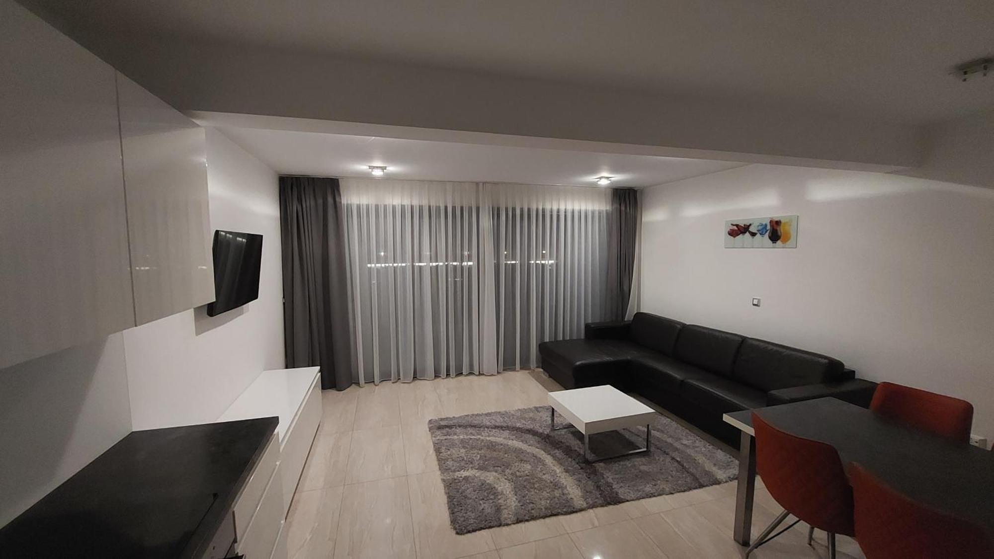 Luxury Aparthotel Makarska Bilik gambar